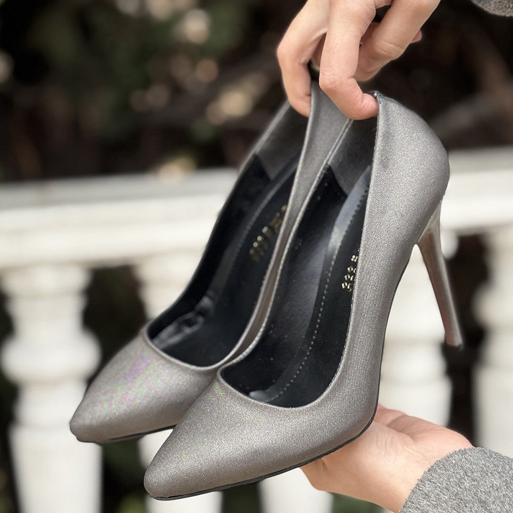 Hillar Platin Saten Stiletto Ayakkabı — Platin [stokoz:hMY7DKZ89yOEOqiGQBul%3APlatin%3A3%3A1c1hd7c]