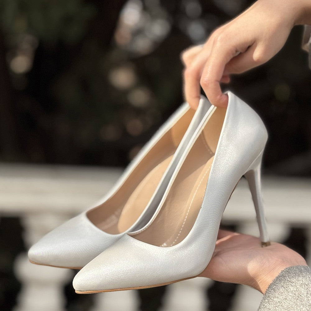 Hillar Gümüş Saten Stiletto Ayakkabı — Gümüş 2 [stokoz:kBFGsEOooLjDmLnTaZ3D%3AG%C3%BCm%C3%BC%C5%9F%202%3A3%3Afr90ws]