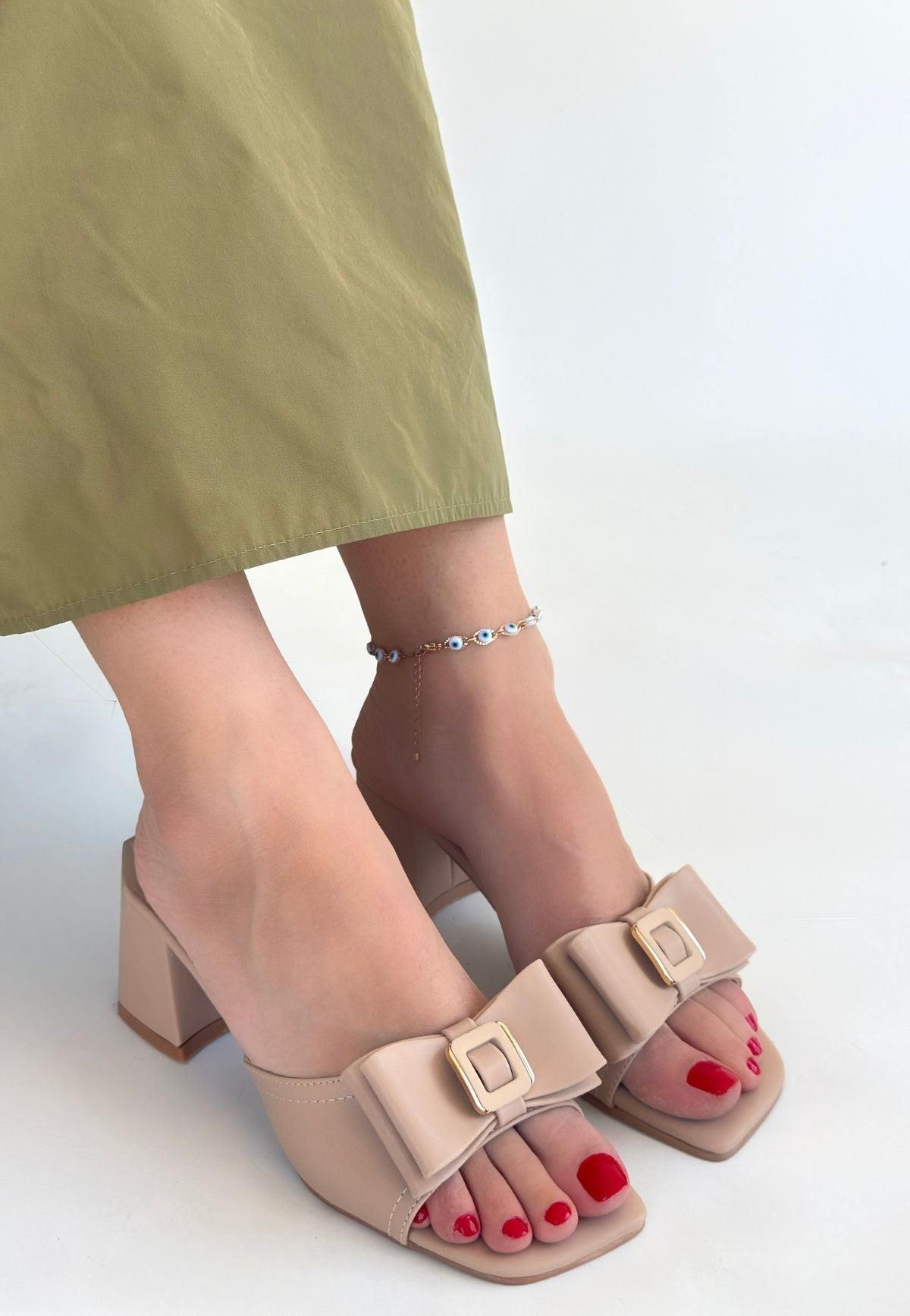 Veor Nude Cilt Topuklu Terlik — Nude [stokoz:8mGc1jHu469lFlGJgEVB%3ANude%3A1%3Ameo3uv]