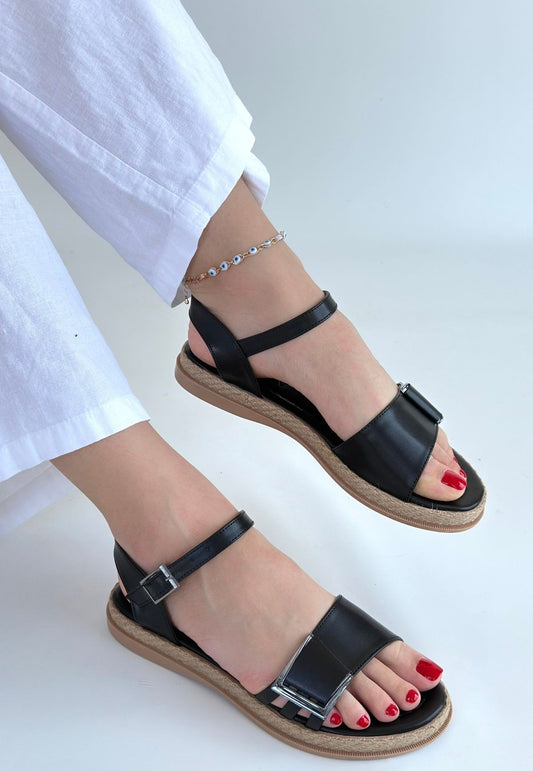 Andana Siyah Cilt Sandalet — Siyah [stokoz:XxkXrcGg8OxHetOsbm40%3ASiyah%3A0%3Afpm316]