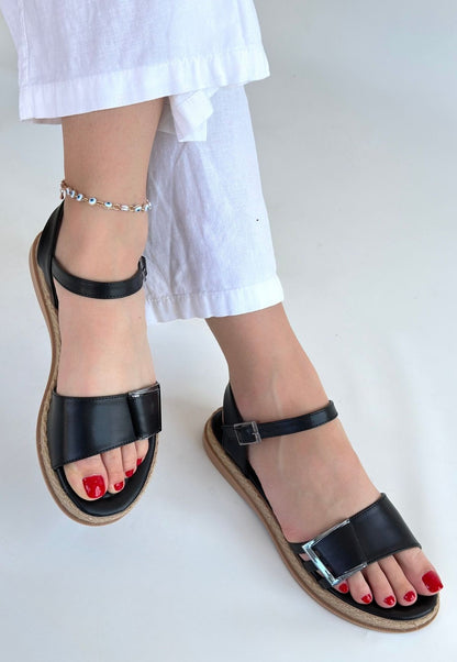 Andana Siyah Cilt Sandalet — Siyah [stokoz:XxkXrcGg8OxHetOsbm40%3ASiyah%3A2%3A115j7ar]