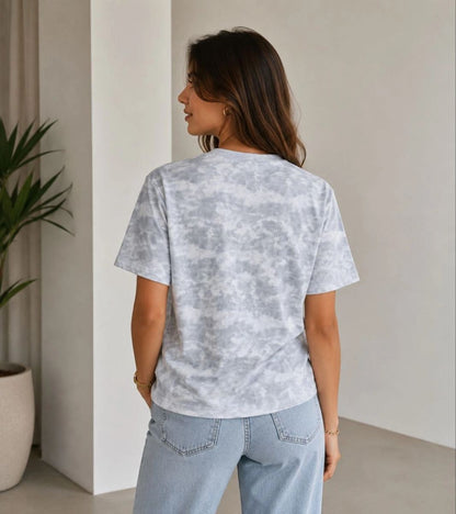 Kadın Batik Desenli Tişört Bisiklet Yaka Kısa Kol Regular Fit T-shirt - Gri — Gri [stokoz:sku6Wm7diLtYpSxvs8mf%3AGri%3A1%3A2flbpx]