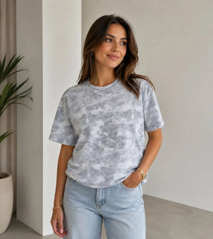 Kadın Batik Desenli Tişört Bisiklet Yaka Kısa Kol Regular Fit T-shirt - Gri — Gri [stokoz:sku6Wm7diLtYpSxvs8mf%3AGri%3A0%3Ao53j4o]